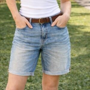 Old Navy Blue Jeans Shorts The Best in Denim Women's Size 10